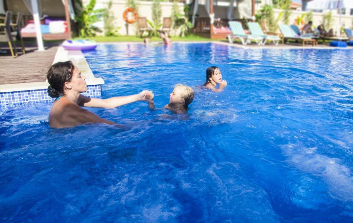 Albeon Luxury Hotel - アラカティ エクステリア 写真