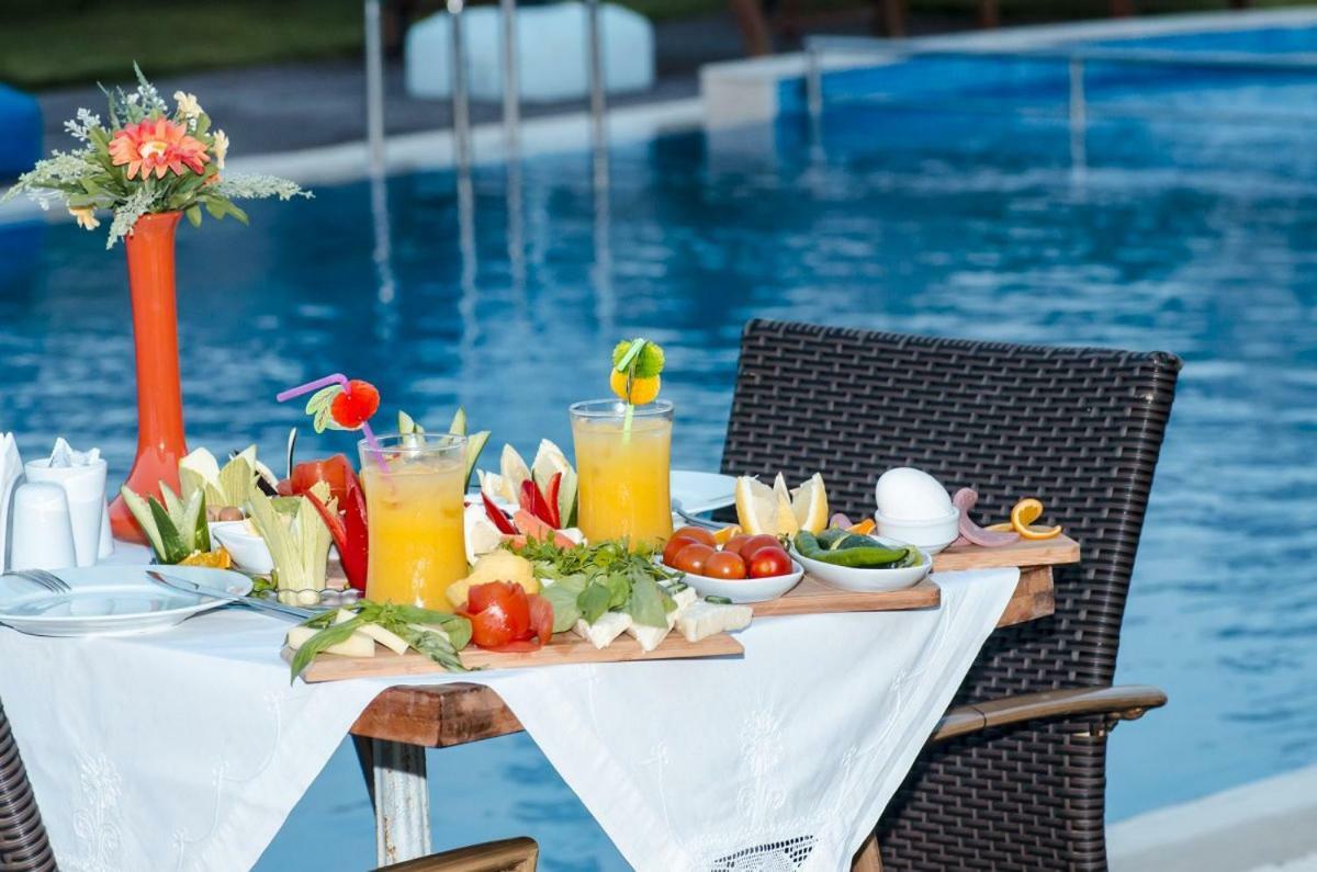 Albeon Luxury Hotel - アラカティ エクステリア 写真